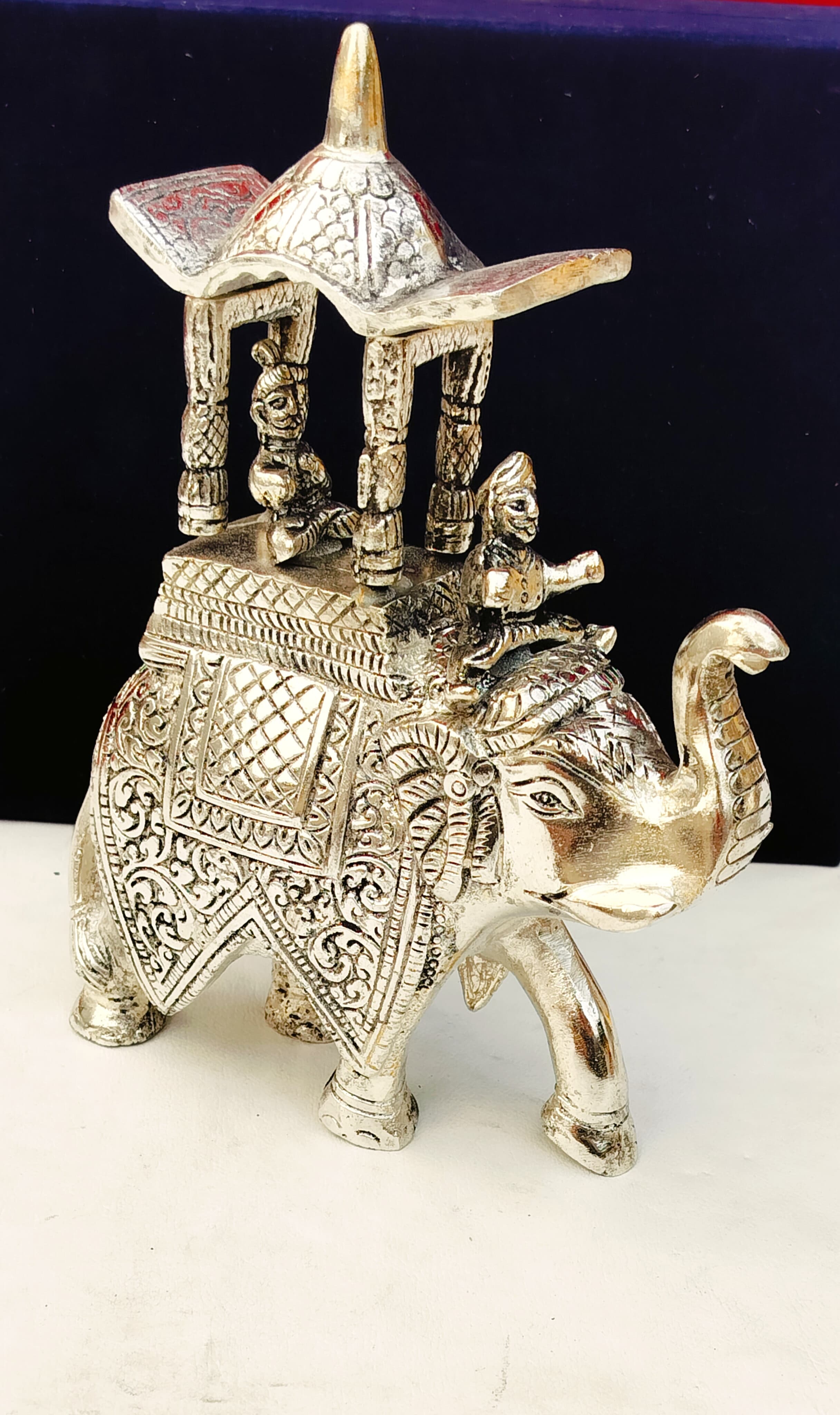indiancraftbykanika Antique German Silver Maharaja HATHI, Set of 2 Elephants